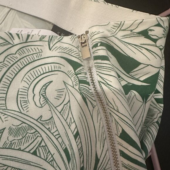 White House Black Market Green Flamingo Pants NWT 4 Skinny Crop Wild Side Amazon - Picture 5 of 7